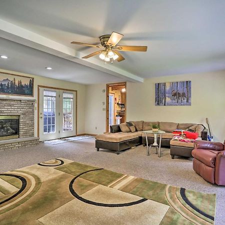 Henryville Home With Hot Tub About 5 Mi To Camelback! Bagian luar foto