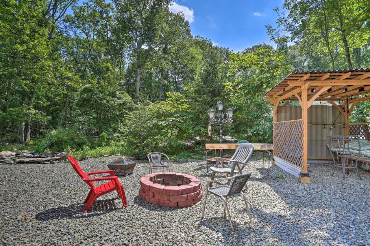 Henryville Home With Hot Tub About 5 Mi To Camelback! Bagian luar foto